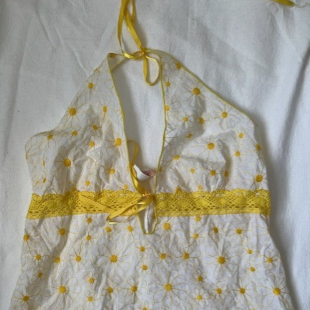 Lush Yellow Daisy Halter Top Size M